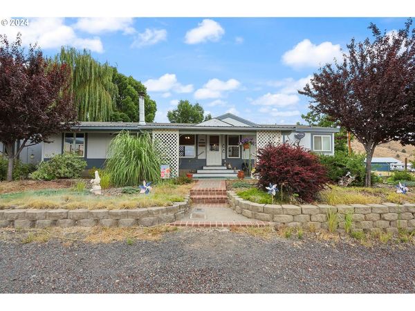 1206 N US HIGHWAY 197, Maupin, OR 97037