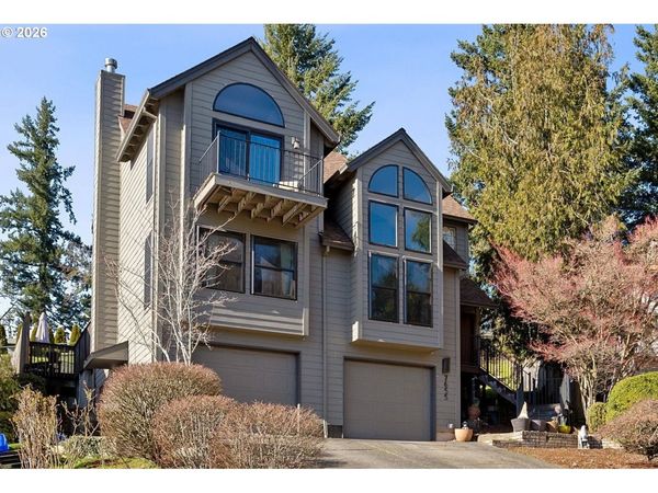 7655 RIDGEWOOD DR, Gladstone, OR 97027