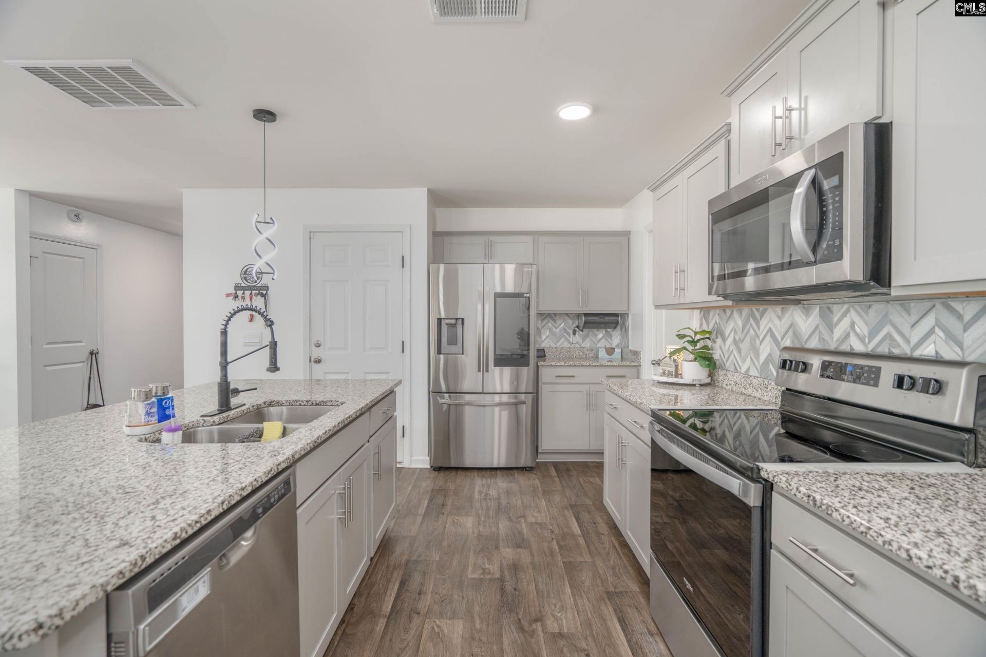 2054 Elmridge Drive  Photo 4