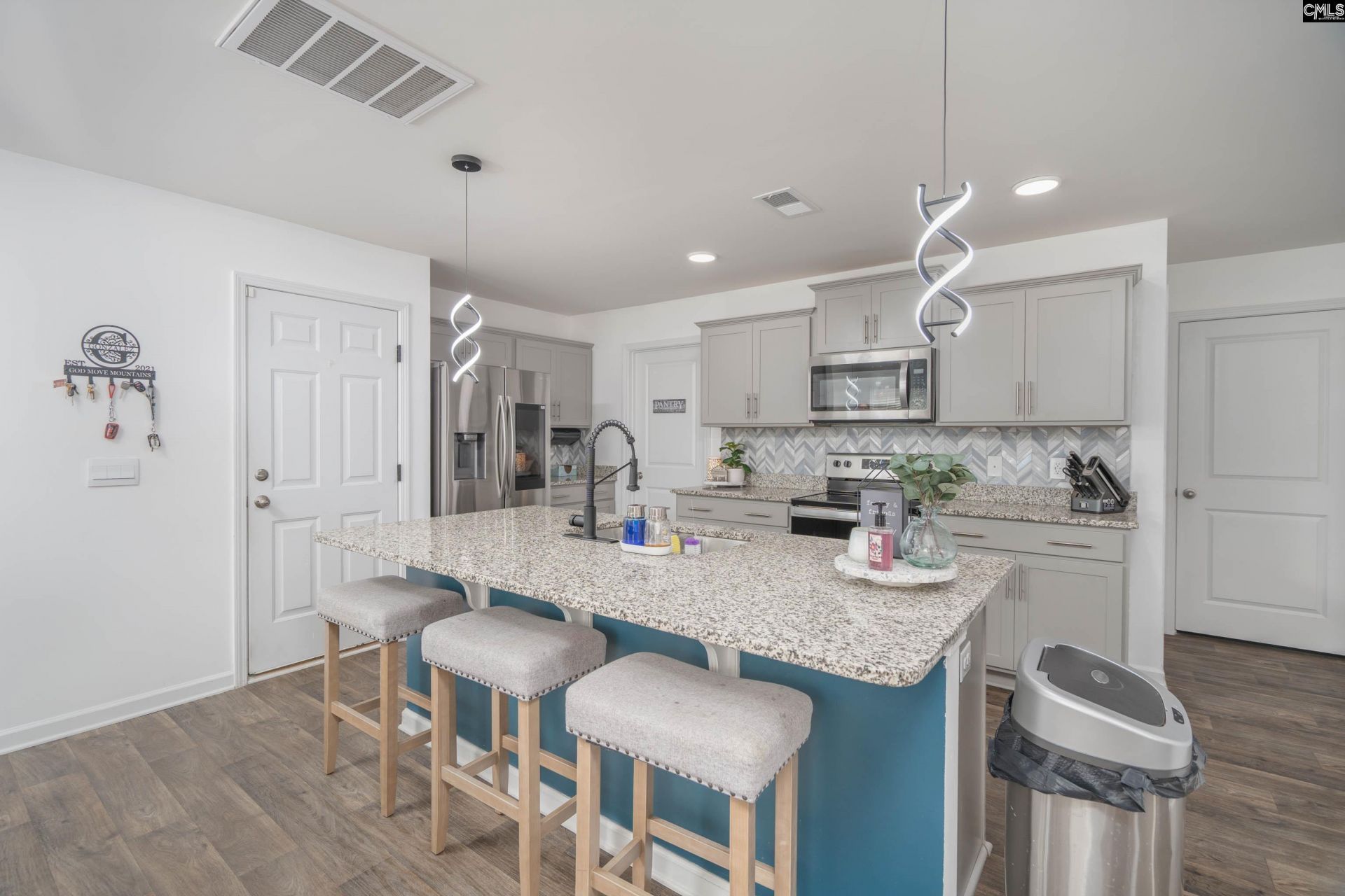 2054 Elmridge Drive  Photo 5