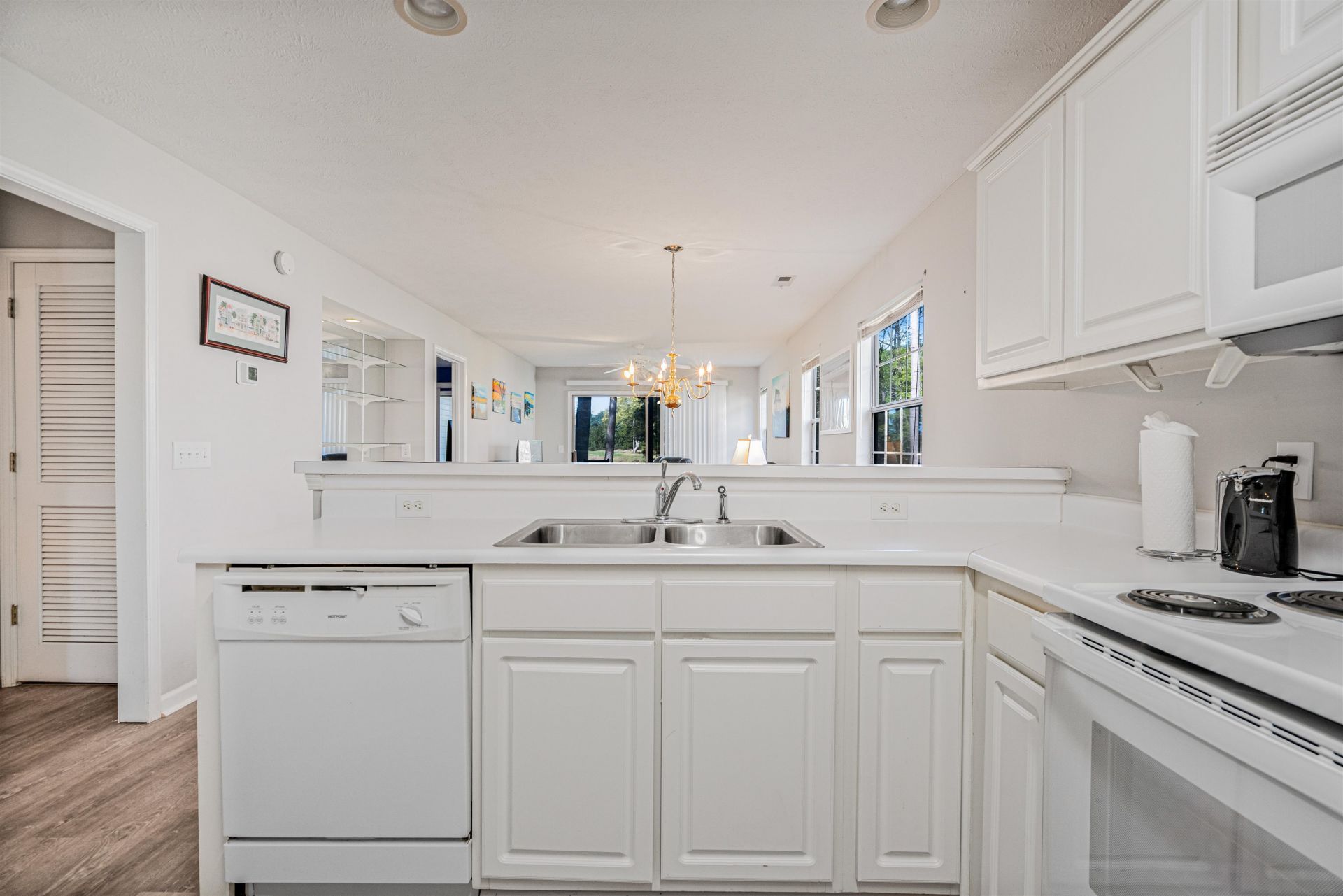 664 Pinehurst Ln.  Photo 14