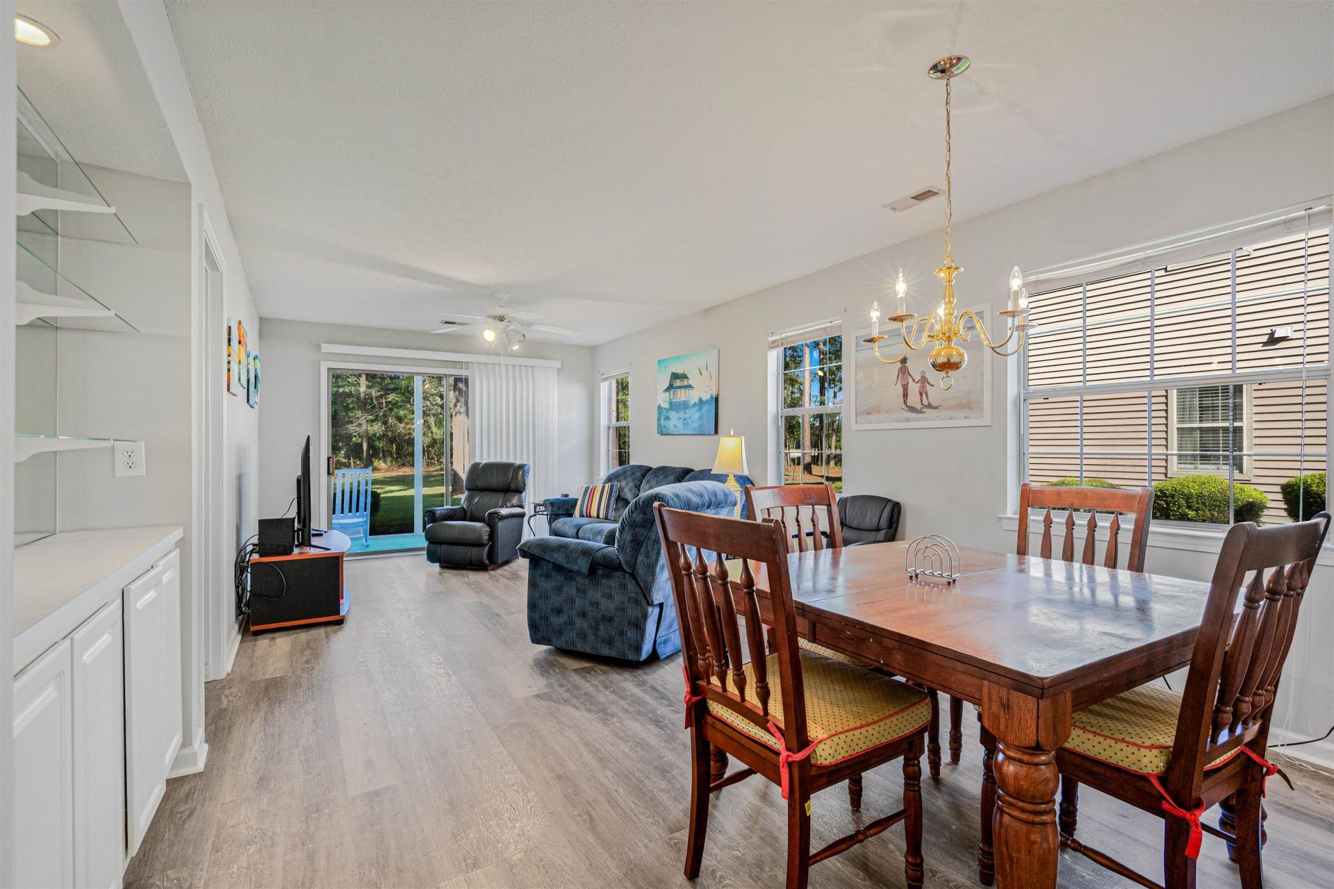 664 Pinehurst Ln.  Photo 7