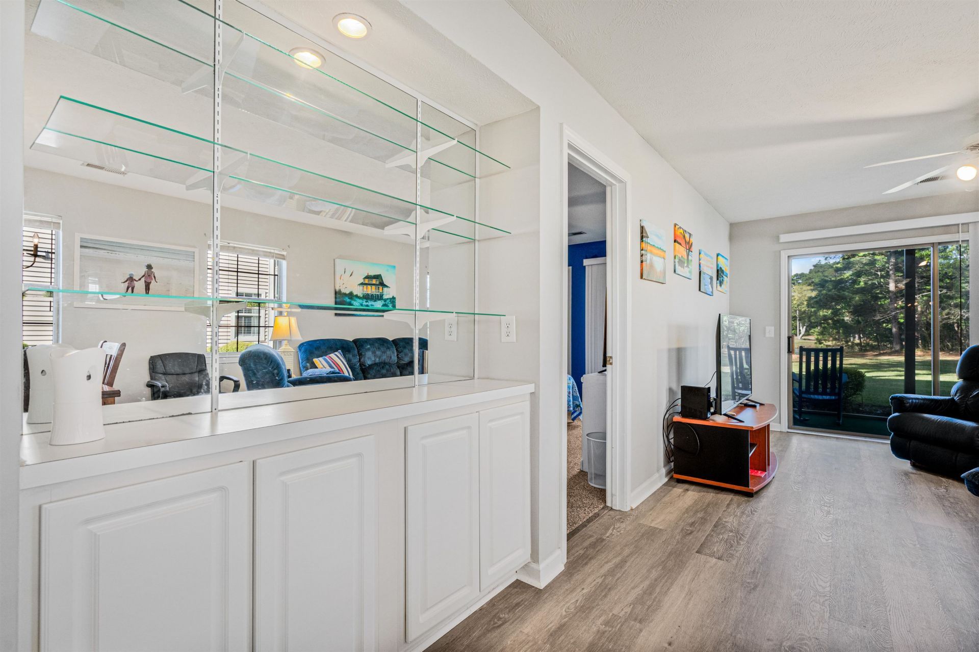 664 Pinehurst Ln.  Photo 8