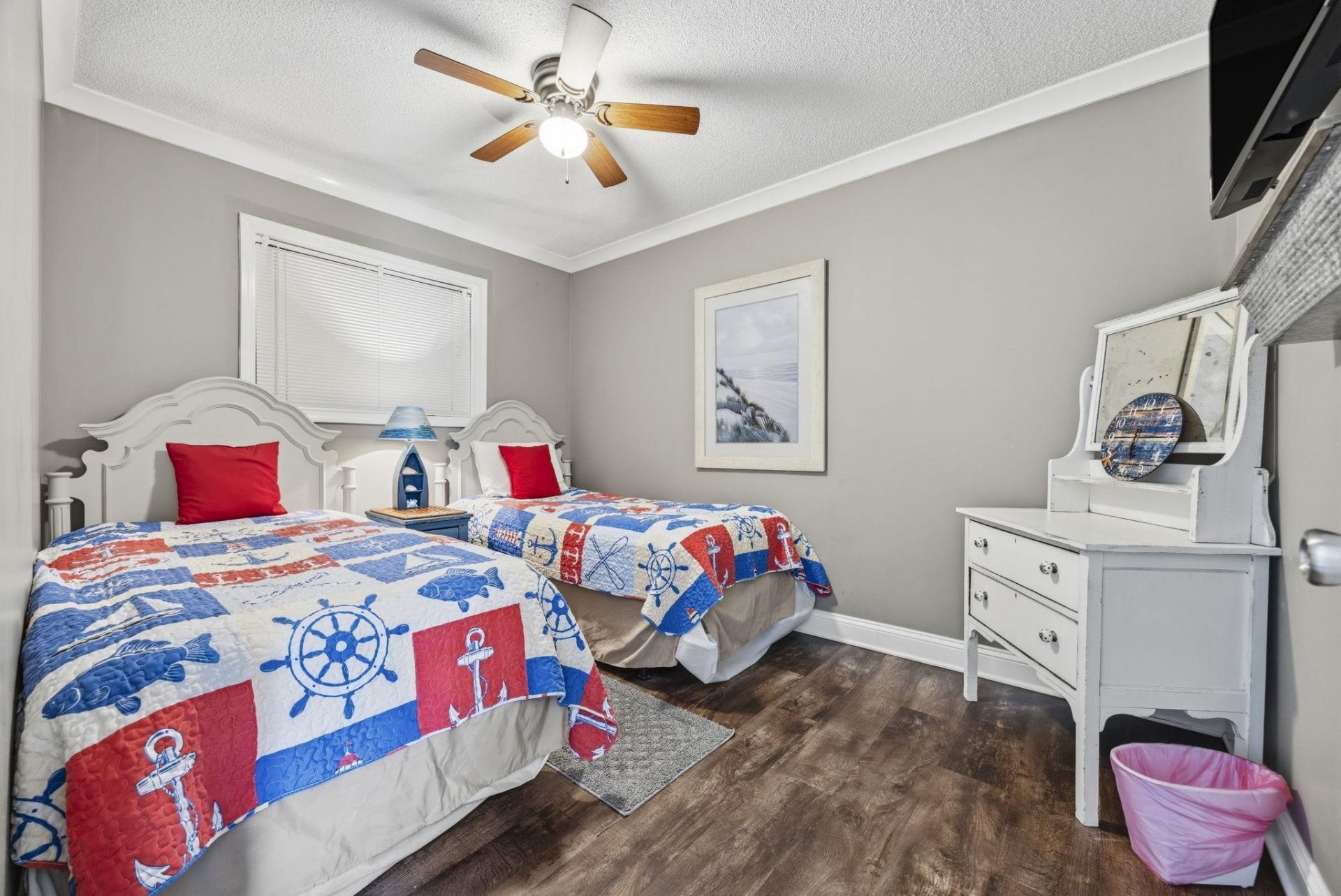 5905 South Kings Hwy. Photo 20