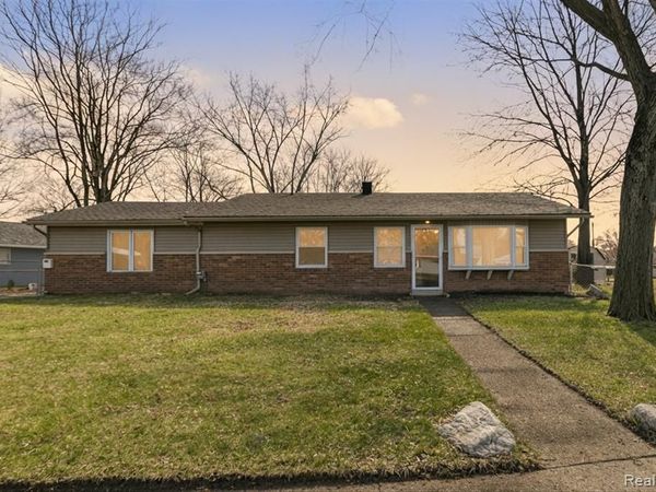 6337 Richalle Street, Green Oak Twp, MI 48116