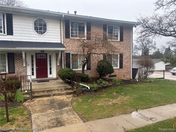 237 E Square Lake Road, Bloomfield Twp, MI 48302