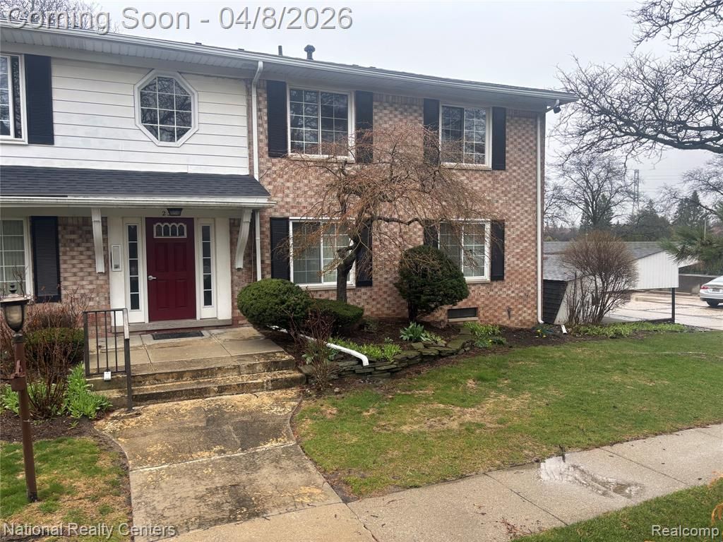 237 E Square Lake Road, Bloomfield Township, MI 48302 Main Photo