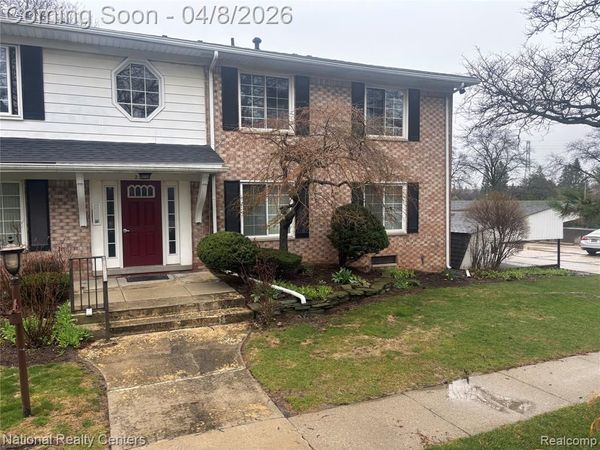 237 E Square Lake Road, Bloomfield Twp, MI 48302