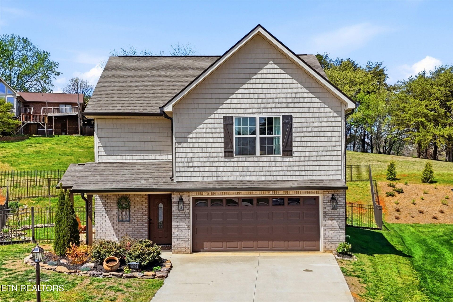 2327 Torrey Pines Drive, Maryville, TN 37801 Main Photo