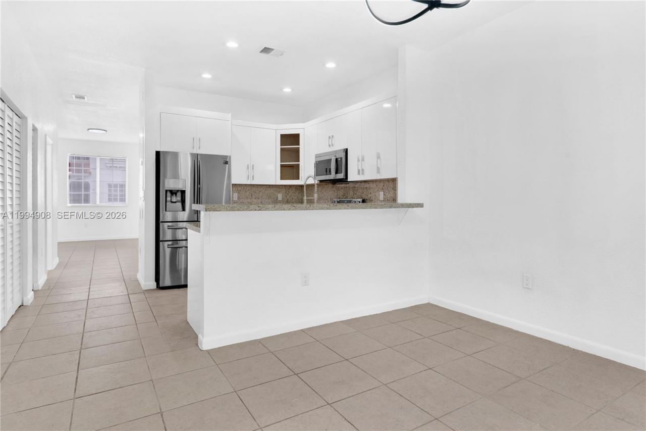 21209 NW 14th Pl , Unit 7-20, Miami Gardens, FL 33169 Photo