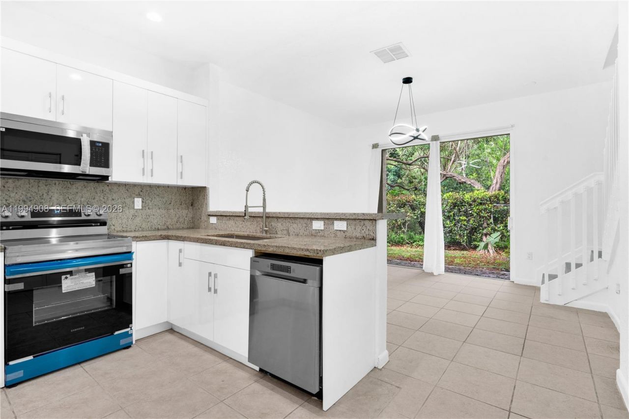 21209 NW 14th Pl, Unit 7-20, Miami Gardens, FL 33169 Photo