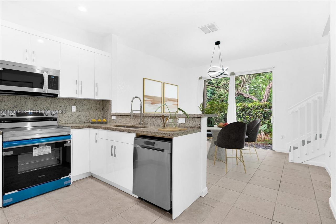 21209 NW 14th Pl, Unit 7-20, Miami Gardens, FL 33169 Photo