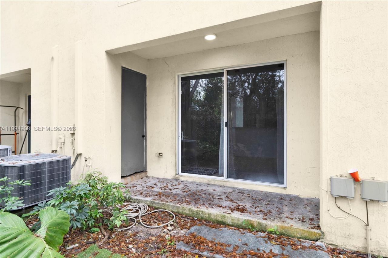 21209 NW 14th Pl , Unit 7-20, Miami Gardens, FL 33169 Photo