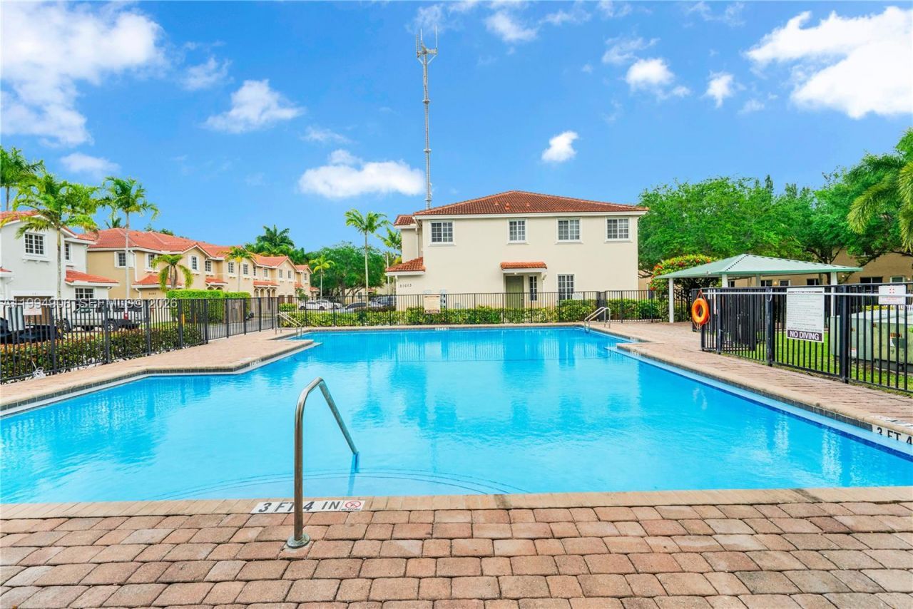 21209 NW 14th Pl , Unit 7-20, Miami Gardens, FL 33169 Photo