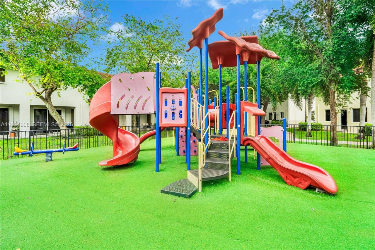 21209 NW 14th Pl, Unit 7-20, Miami Gardens, FL 33169 Photo