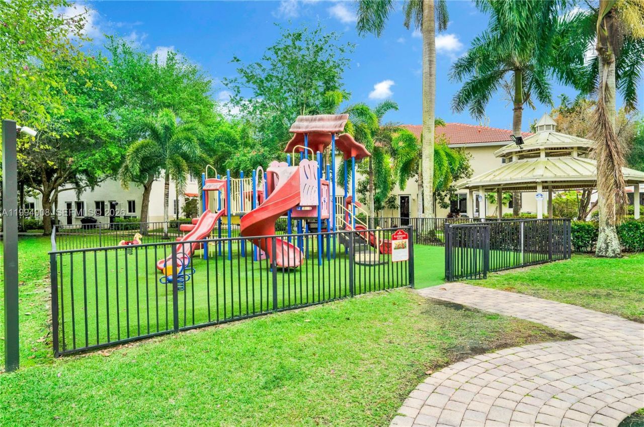 21209 NW 14th Pl, Unit 7-20, Miami Gardens, FL 33169 Photo