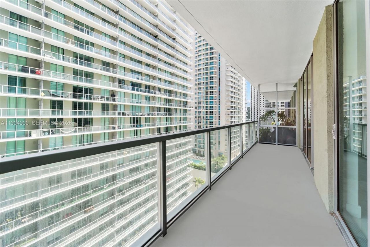 79 SW 12th St , Unit 2108-S, Miami, FL 33130 Photo