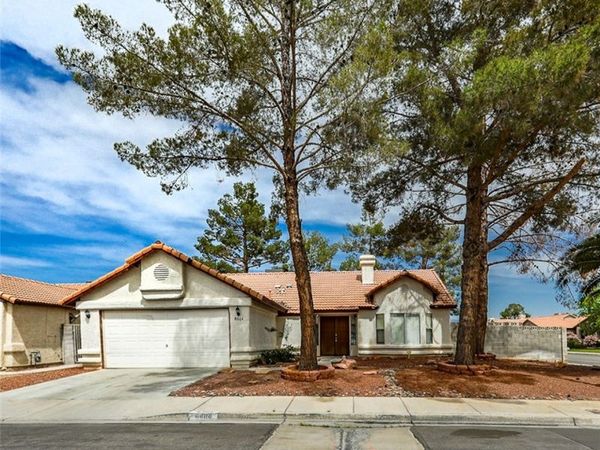 6404 Chippindale Lane , Las Vegas, NV 89108