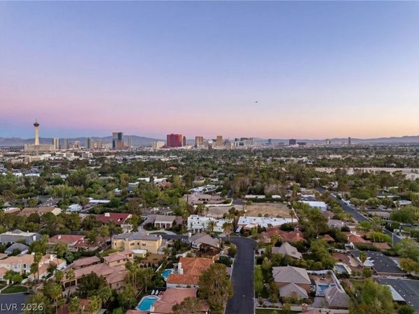 2525 Driftwood Drive , Las Vegas, NV 89107