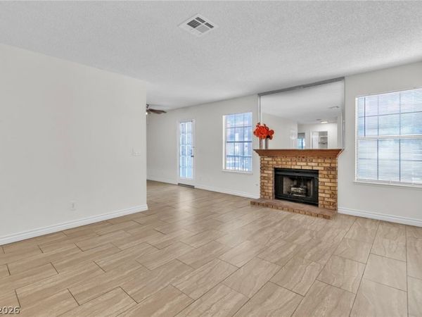 5576 W Rochelle Avenue , Unit 32A, Las Vegas, NV 89103