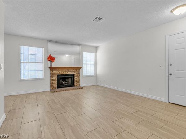 5576 W Rochelle Avenue, Unit 32A, Las Vegas, NV 89103