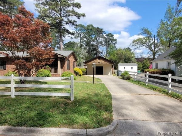 209 E 22nd Street, Lumberton, NC 28358