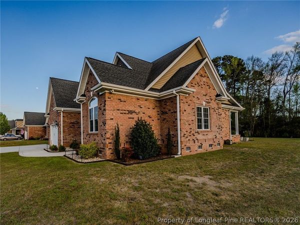 87 Brownstone Drive, Lumberton, NC 28360