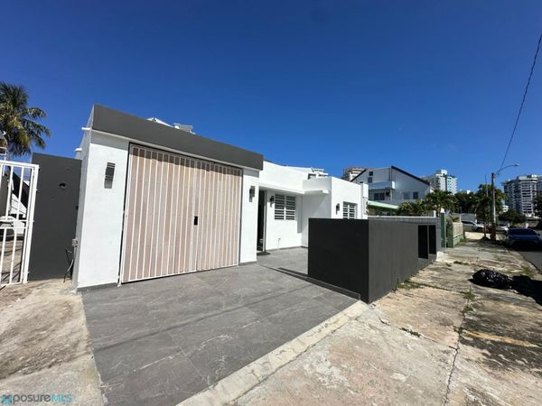 90 URANO, Carolina, PR 00987
