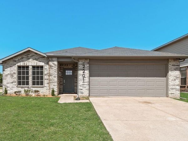 2201 Bradford Pear Drive, Little Elm, TX 75068