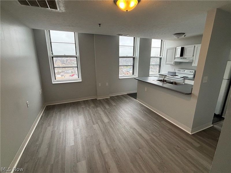 59 Lincoln Way E, Unit 801, Massillon, OH 44646 Photo 2