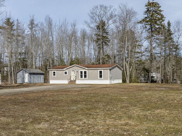 32 Boggs Farm Lane, Warren, ME 04864