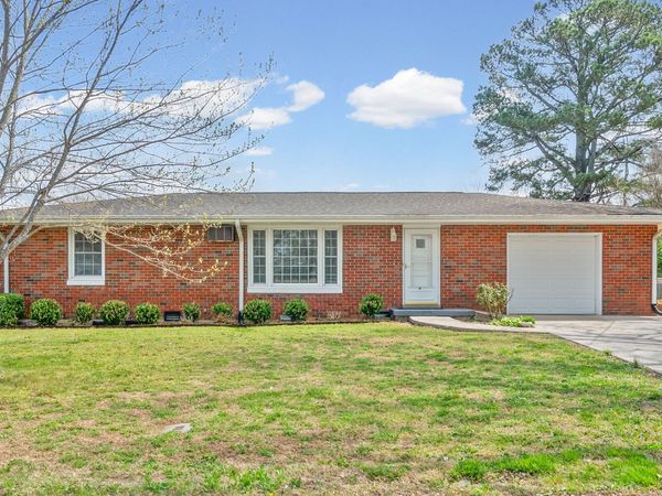 80 Church St , Tennessee Ridge, TN 37178