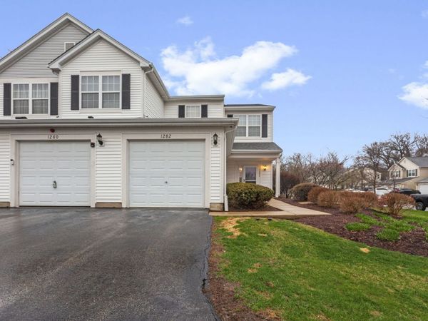 1280 Brookdale Drive, Carpentersville, IL 60110