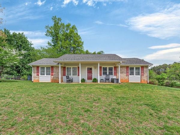 1319 S Old US Highway 52, Pilot Mountain, NC 27041