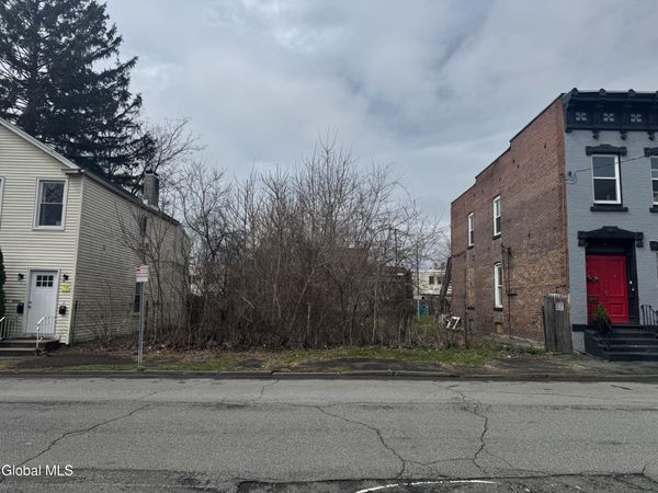 1035-1037 6th Avenue, Troy, NY 12180