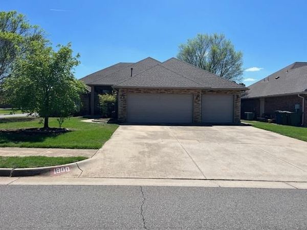 1800 Napa Valley Road, Edmond, OK 73013