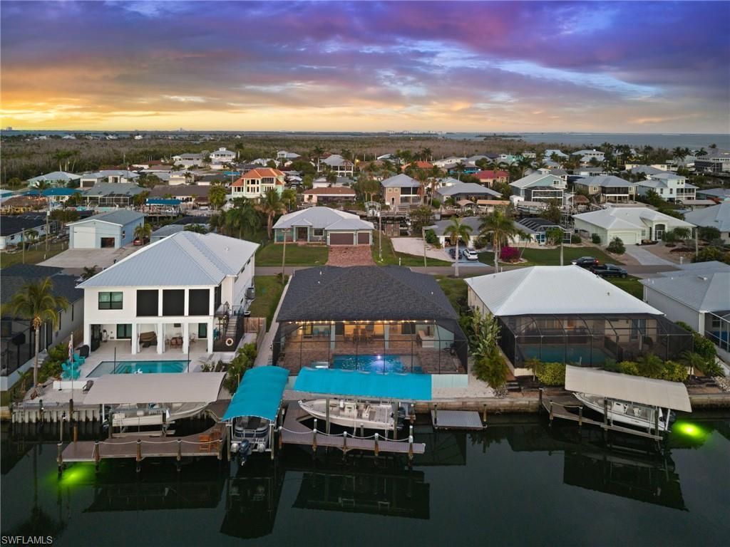 2419 Carambola Ln, Saint James City, FL 33956 Photo