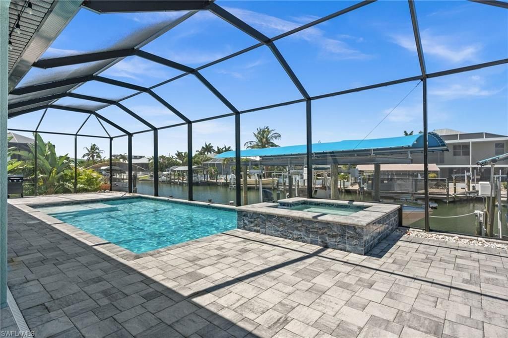 2419 Carambola Ln, Saint James City, FL 33956 Photo