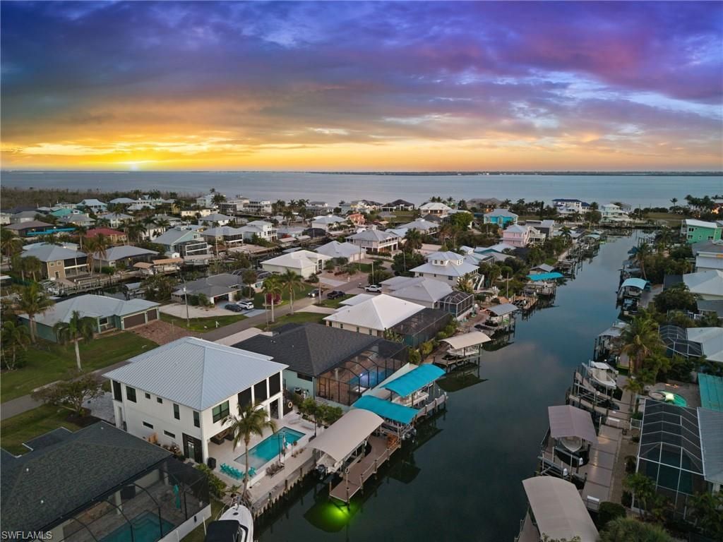 2419 Carambola Ln, Saint James City, FL 33956 Photo