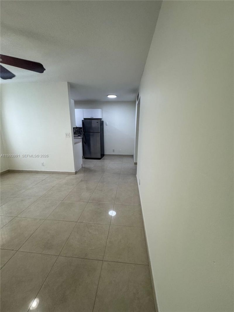 30 SE 4th Ave, Unit 116, Hallandale Beach, FL 33009 Photo