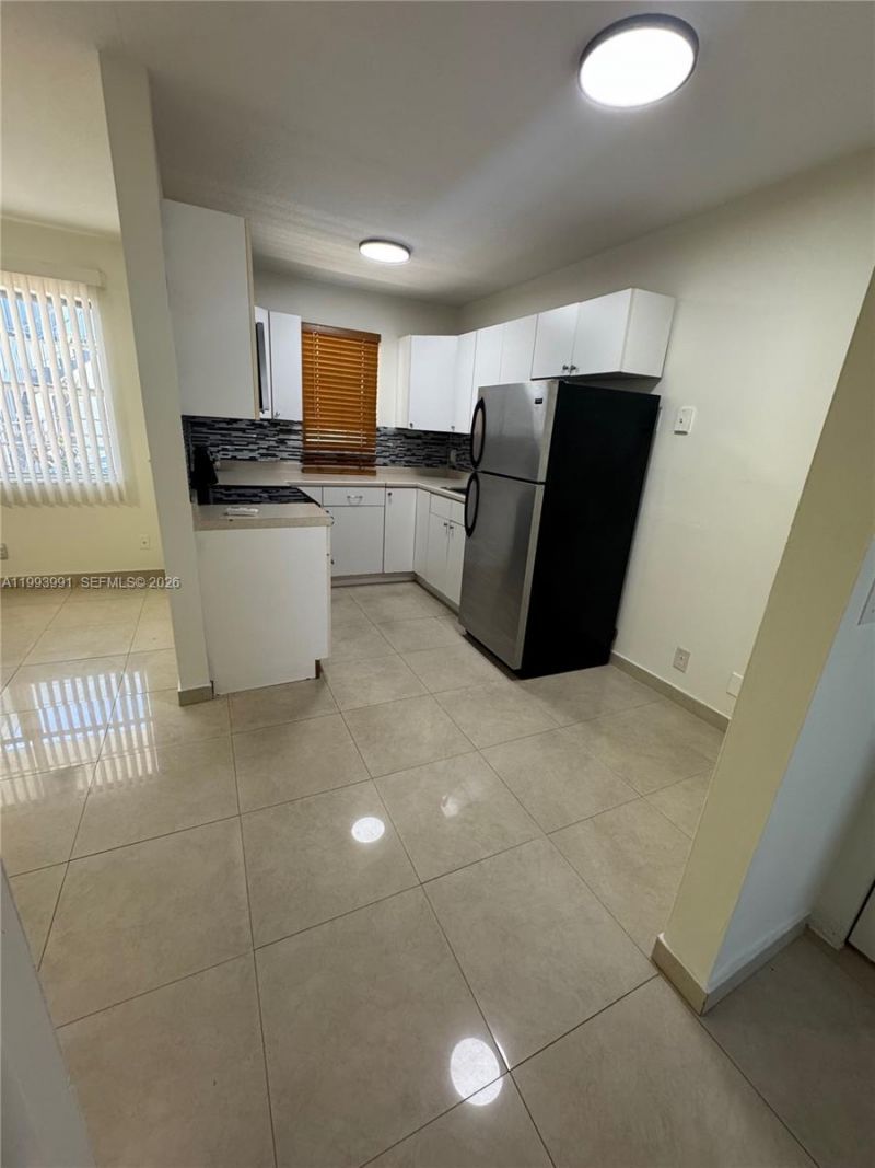 30 SE 4th Ave, Unit 116, Hallandale Beach, FL 33009 Photo