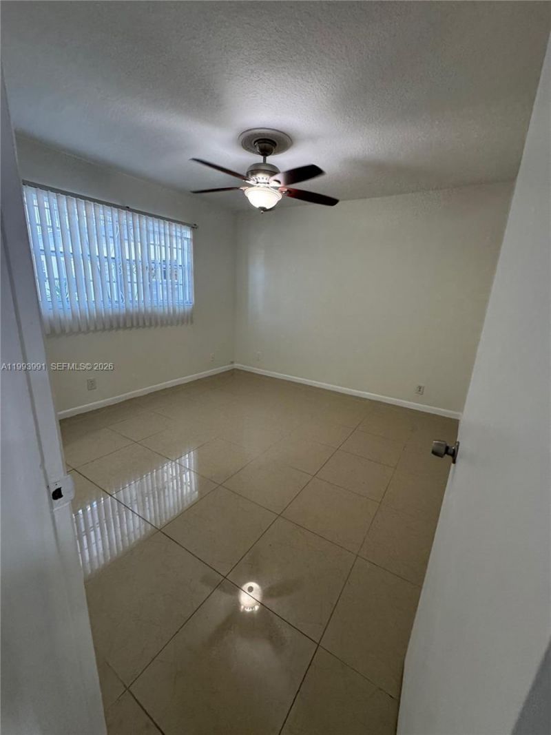 30 SE 4th Ave, Unit 116, Hallandale Beach, FL 33009 Photo
