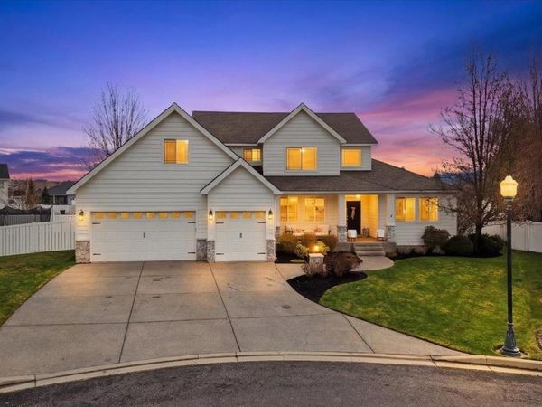 17405 E Morningside Ln, Greenacres, WA 99016