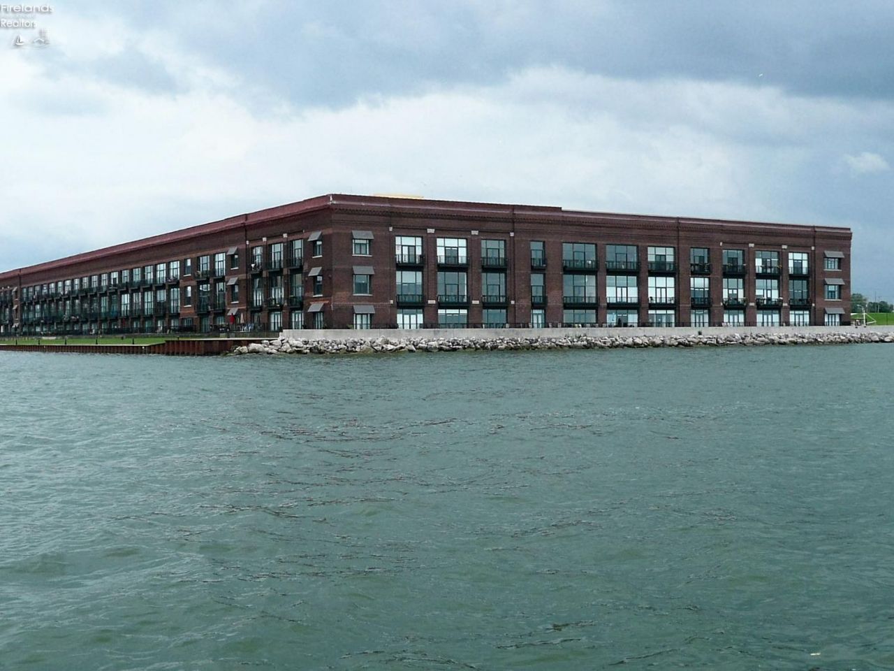 401 W Shoreline Drive, Unit 347, Sandusky, OH 44870 Main Photo