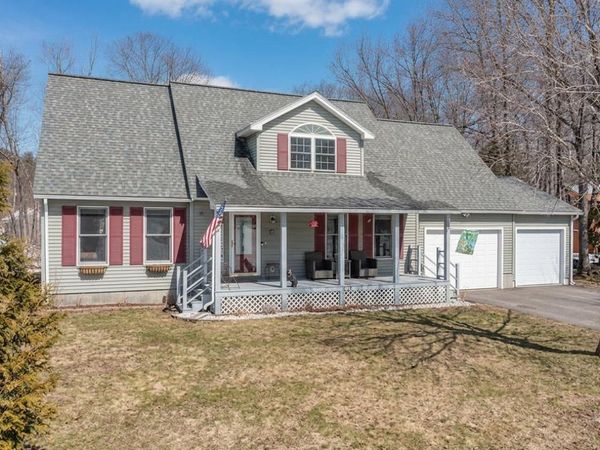 39 Captain Lovewell Lane, Ossipee, NH 03814