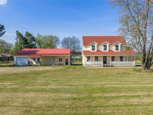 13081 E State Highway 22 , Subiaco, AR 72865