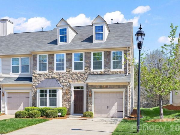 9548 Birkwood Court, Charlotte, NC 28278