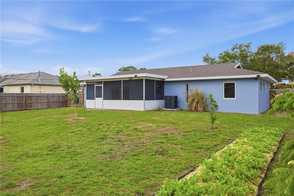 424 Fallon Drive, Port Saint Lucie, FL 34983 Photo