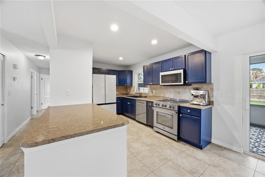 424 Fallon Drive, Port Saint Lucie, FL 34983 Photo