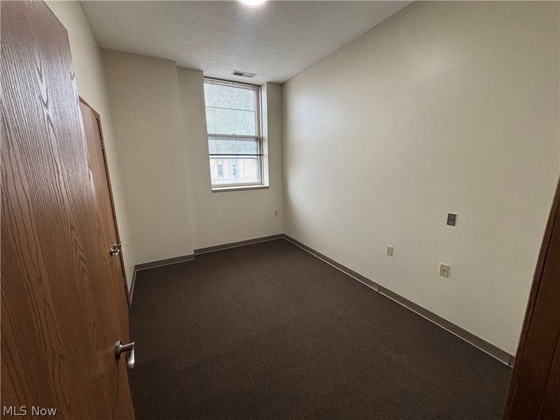59 Lincoln Way E, Unit 304, Massillon, OH 44646 Photo 4
